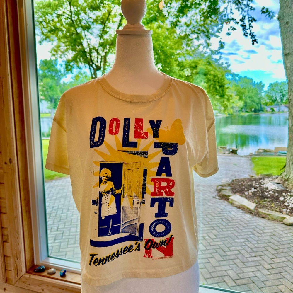 Dolly Parton crop tee Medium Old Navy